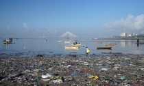 A garbage-strewn beach in Mumbai, India